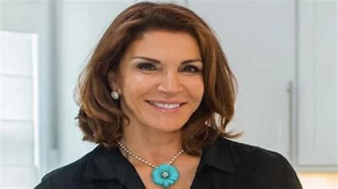 hilary farr net worth 2023|Hilary Farr Bio, Wiki, Height, Family, Husband, Love It。